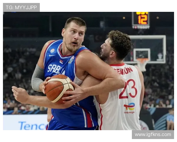 东契奇首节爆发 约基奇三分神准双巨齐打疯